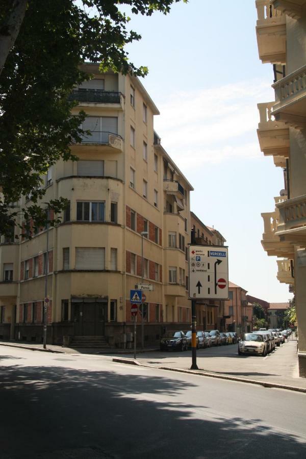 Ferienwohnung Davide & Mary Friendly House Novara Exterior foto